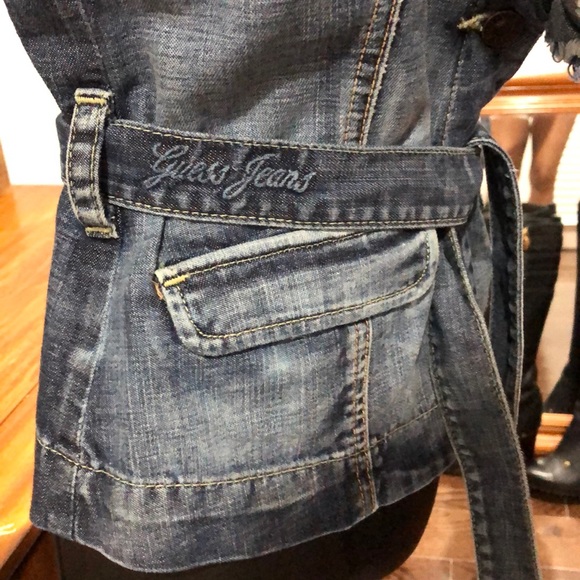 GUESS JEAN SHIRT w/RUFFLE COLLAR - Picture 2 of 5